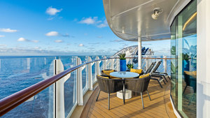 AquaTheater Suite with Large Balcony – 2 Bedrooms